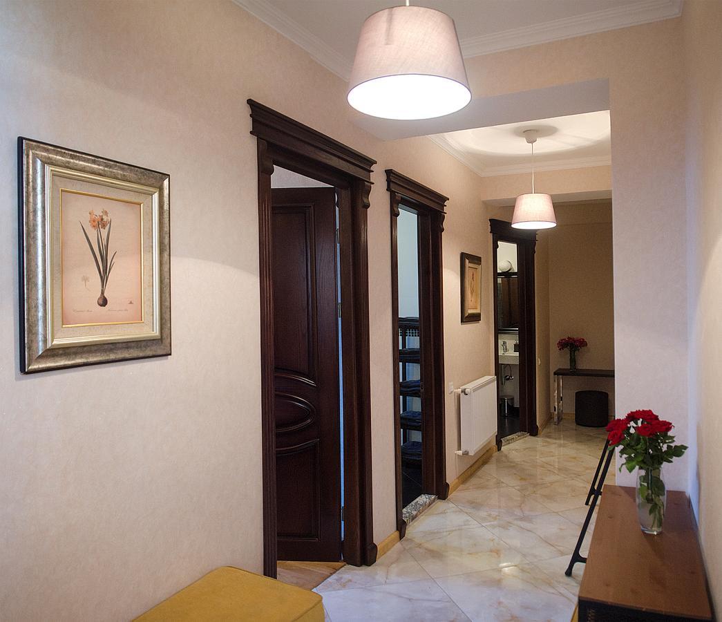 Tiflislux Apartment - Old City Philarmonic المظهر الخارجي الصورة