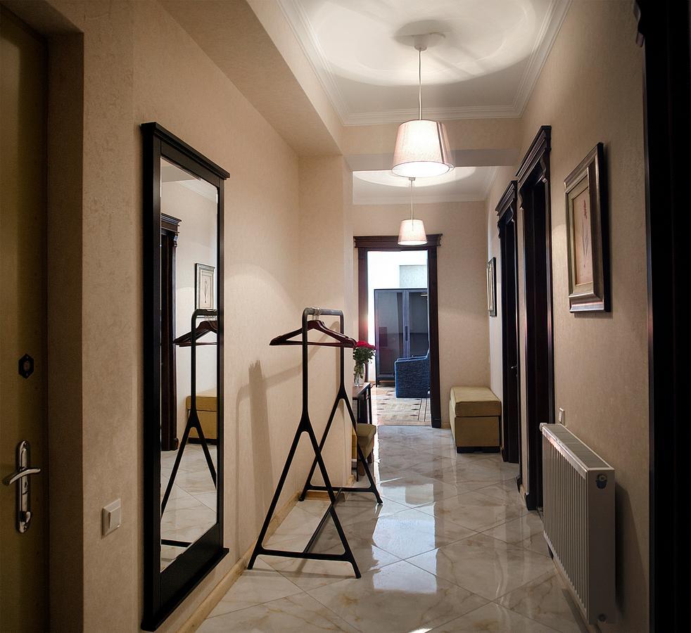 Tiflislux Apartment - Old City Philarmonic المظهر الخارجي الصورة