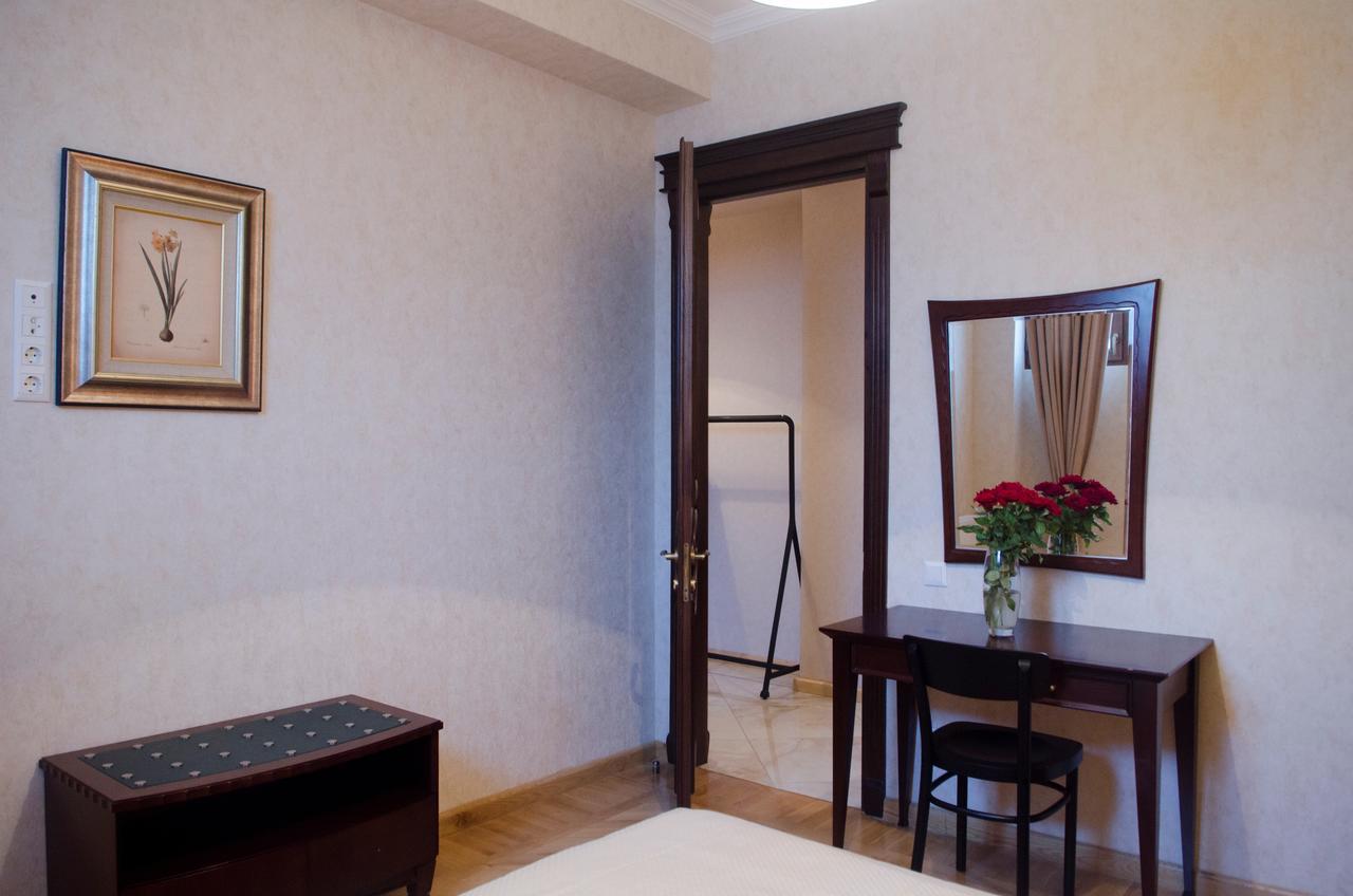 Tiflislux Apartment - Old City Philarmonic المظهر الخارجي الصورة
