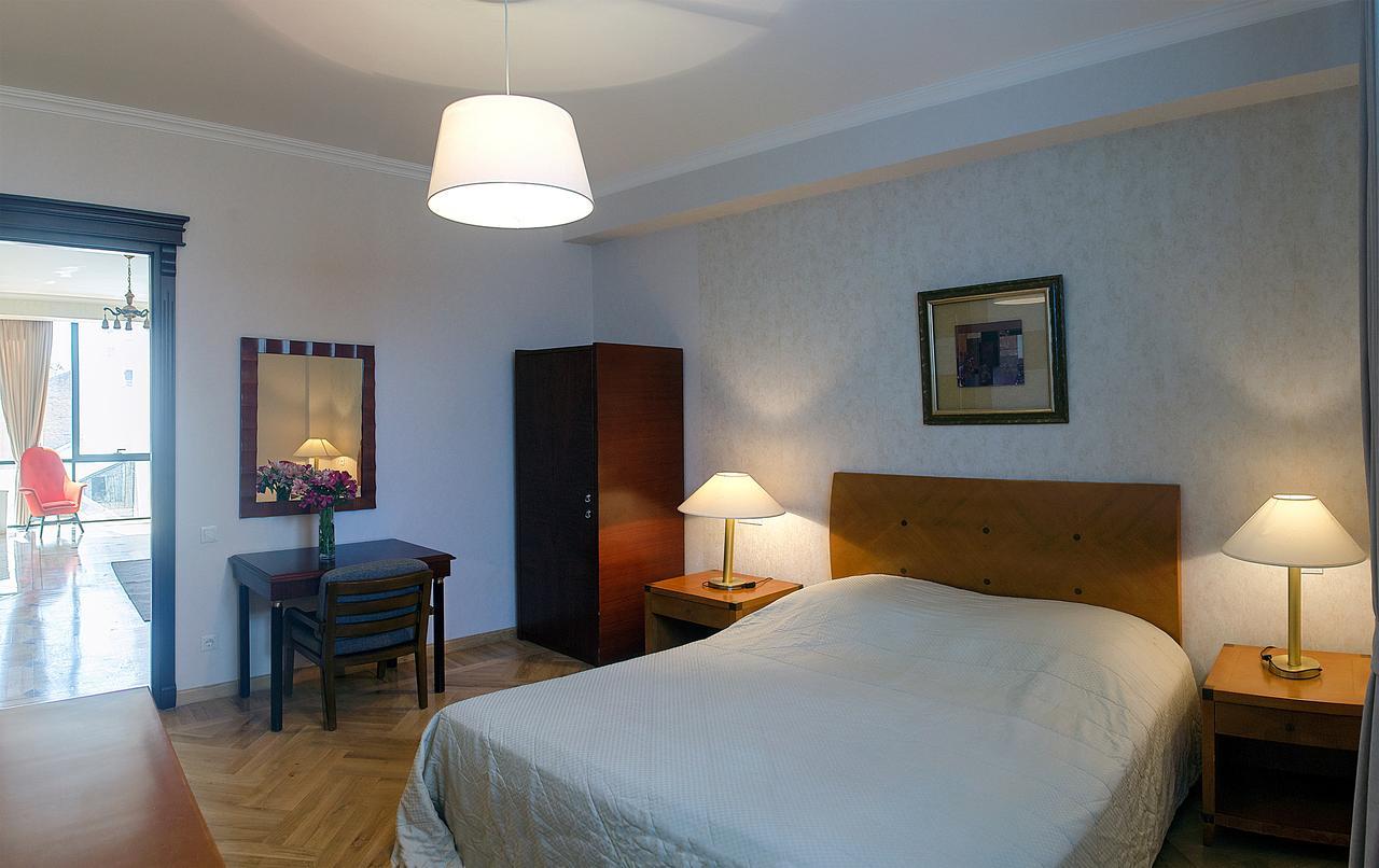 Tiflislux Apartment - Old City Philarmonic المظهر الخارجي الصورة