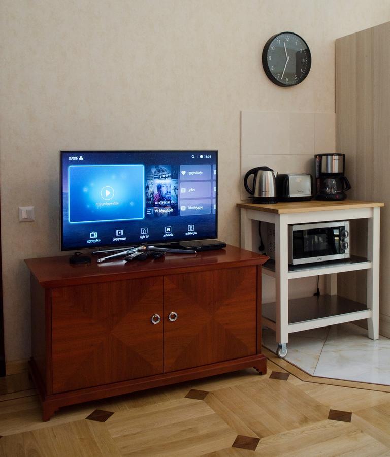 Tiflislux Apartment - Old City Philarmonic المظهر الخارجي الصورة