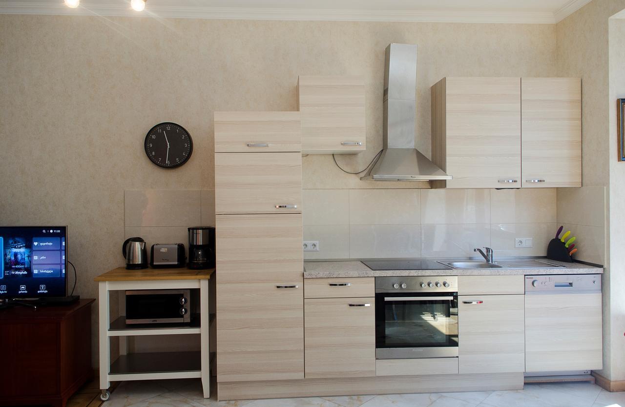 Tiflislux Apartment - Old City Philarmonic المظهر الخارجي الصورة