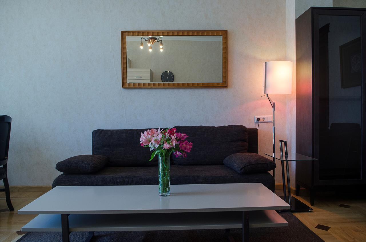 Tiflislux Apartment - Old City Philarmonic المظهر الخارجي الصورة
